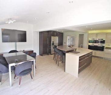 5 bedroom detached house to rent - Photo 3