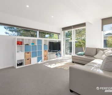 23 Elsie Avenue, Seaford VIC 3198 - House For Rent | Domain - Photo 2