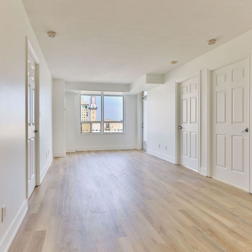 For Lease - 310 Burnhamthorpe Road Unit# 1005, Mississauga, Ontario - Photo 1