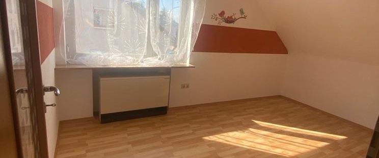 Helle 5-Zimmer-Wohnung mit Garage & Garten nähe Herzogenaurach - Foto 1