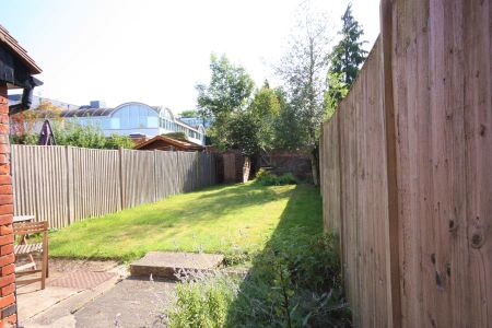 18 William Road, Guildford - 1 bedroomProperty for lettings - Seymours - Photo 3