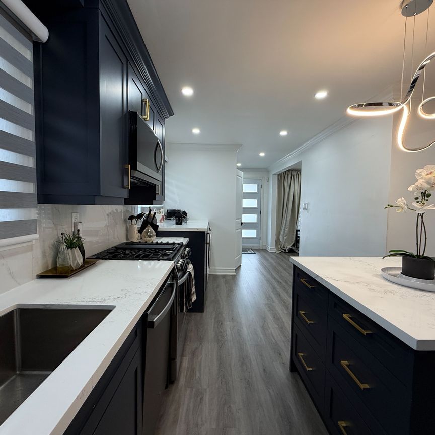 For Lease - 17 Cloud Drive Unit# upper level, Toronto, Ontario - Photo 1