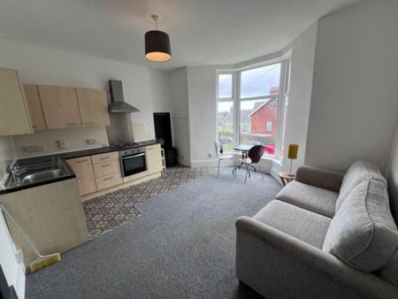 1 bedroom flat to rent - Photo 3
