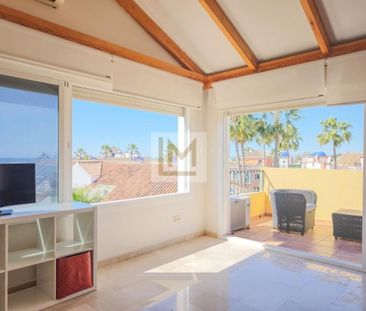 Luxury Semidetached House for rent in Estepona, Spain - Photo 2