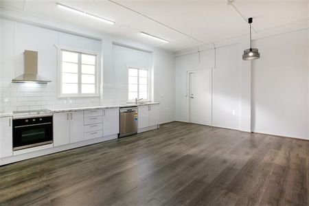 Modern, Low-Maintenance Living in a Prime Central Location! - Photo 2