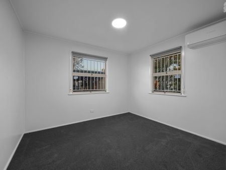 120 Raceview Street, Raceview QLD 4305 - House For Rent | Domain - Photo 5