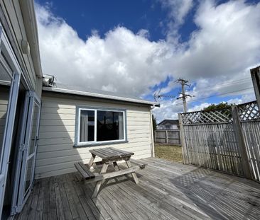 94 Victoria Street, Hawera - Photo 2