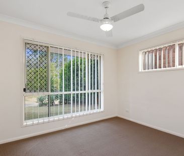 Family Home in a great location! - Photo 2