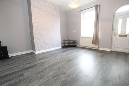 2 bedroom property to rent - Photo 4