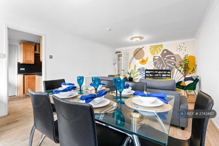 2 bedroom flat to rent - Photo 3