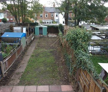 4 bedroom terraced house to rent - Photo 4