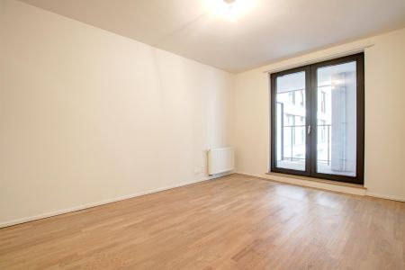 Flat - for rent - Photo 2