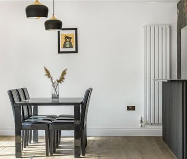 4 bedroom detached house to rent - Photo 2