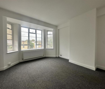 3 bedroom flat to rent - Photo 3 | Rentumo