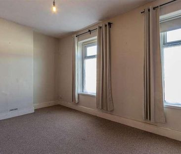 Manor Street, Heath, CF14 - Photo 3