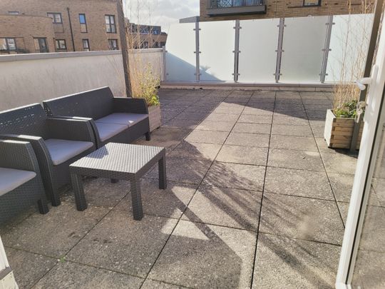 2 Bed Penthouse, Purley Way, CR0 - Photo 1