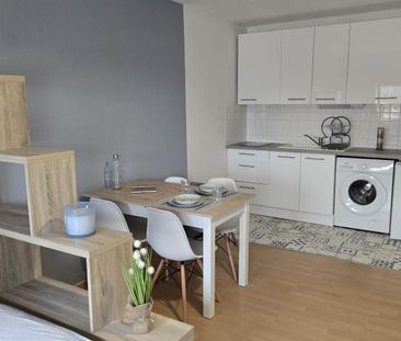 Location Appartement 1 pièce 35m² POITIERS 86000 - Photo 2