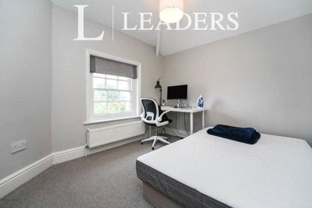 3 bedroom semi-detached house to rent - Photo 3