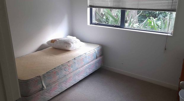 Electricity, gas, water , internet included Yes!! - Photo 1