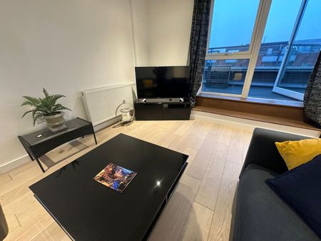 3 Bed Penthouse, Burnell Building, NW2 - Photo 4