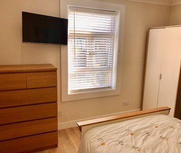 4 Bed End Terrace, Sherwood Road, HA2 - Photo 4