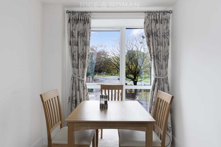 1 bedroom retirement property to rent - Photo 3