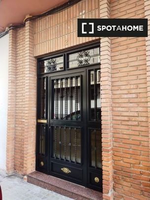 valencia, Valencian Community 46100 - Photo 1