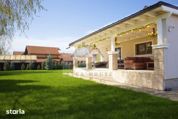 Casa deosebita cu 4 camere, 228 mp, Brașov - Cartierul Stupini - Photo 1