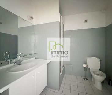 Location Appartement 3 pièces 74m² - Photo 3