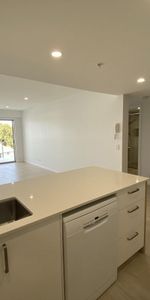 Level 3, 15/136 Broadwater Terrace, Redland Bay, QLD 4165 - Photo 4