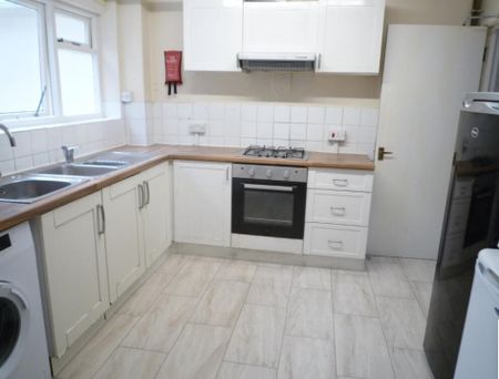 Room in a Shared House, Bulmershe Road, RG1 - Photo 4