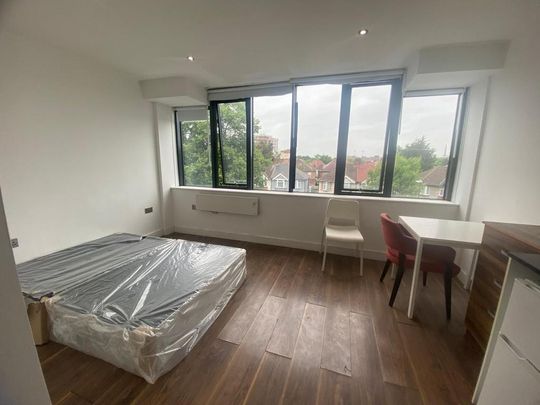 Studio to rent - Photo 1
