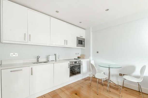 1 bedroom flat to rent - Photo 1