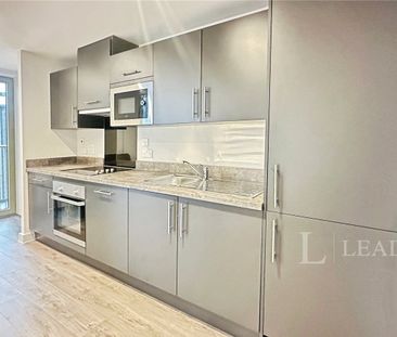 2 bedroom apartment to rent Castle Street, Luton, Bedfordshire, LU1 - Photo 1