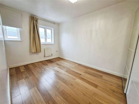 Edgar Wallace Close, London, SE15 6HJ - Photo 5