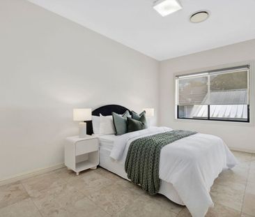 Spacious Family Home with Entertainer's Backyard in Prime Oatlands - Photo 6