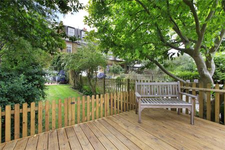 3 bedroom terraced house to rent - Photo 4