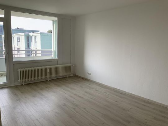 Sparen und selber renovieren. Erdgeschosswohnung für die kleine Familie - Photo 1