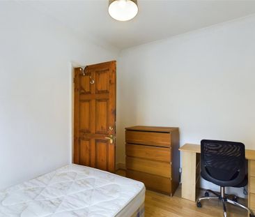 4 bedroom terraced house to rent - Photo 6