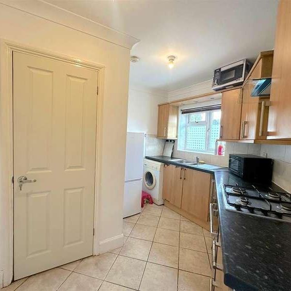Elmdon Road, Hounslow, TW4 - Photo 1