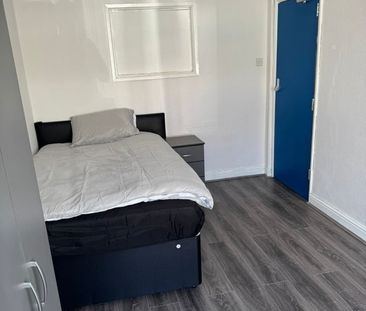 Room in a Shared House, St. Benedicts Road, B10 - Photo 2