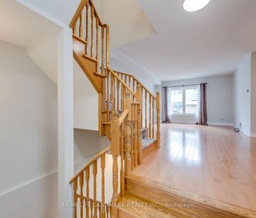 For Lease - 7 Marshview Avenue, Aurora, Ontario - Photo 2