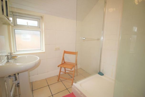 6 bed Semi-Detached House for Rent - Photo 1