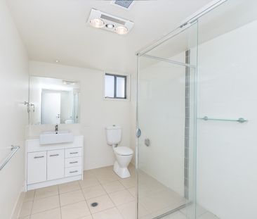 Close to EVERYTHING - Photo 4