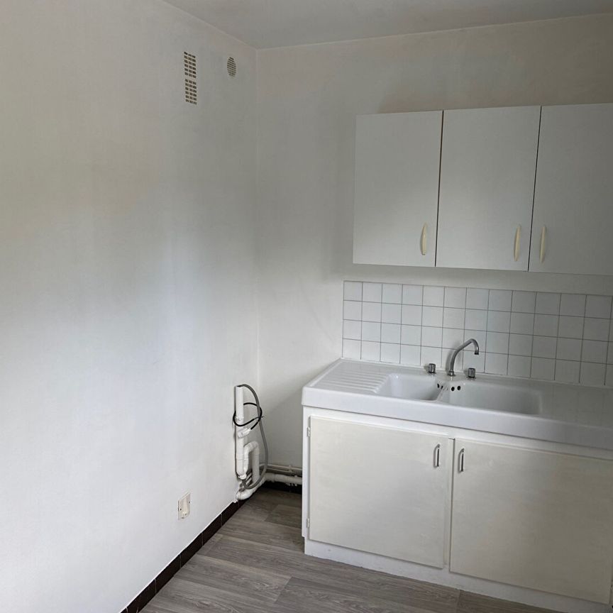 Location Appartement 1 pièce 31m² - Photo 1