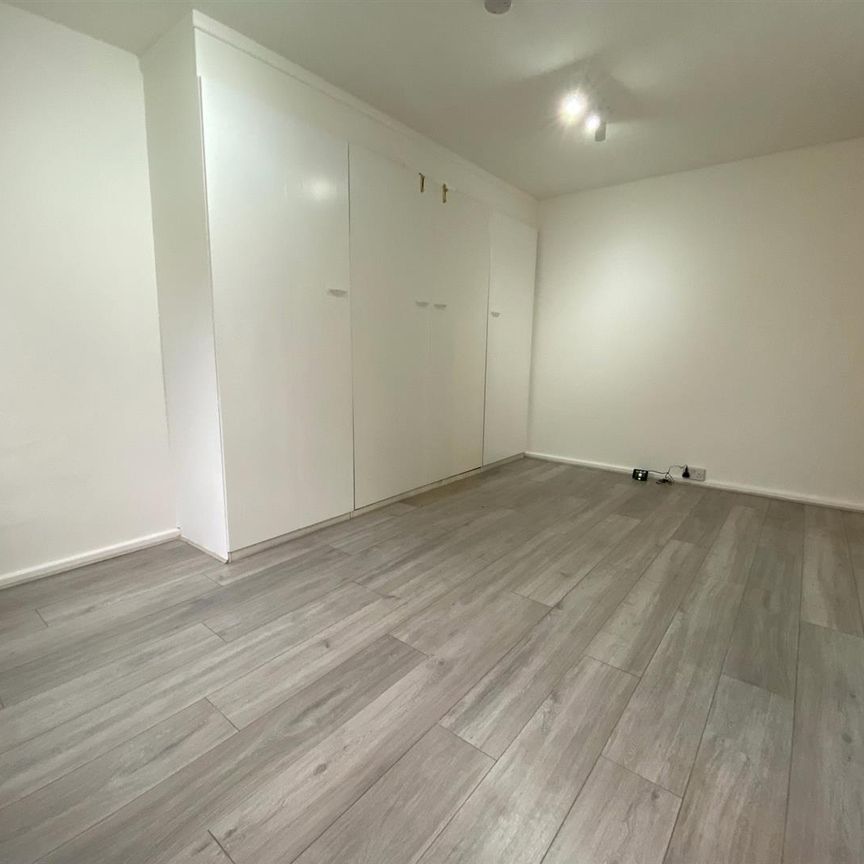 Swift Close, Letchworth Garden City, SG6 - Photo 1