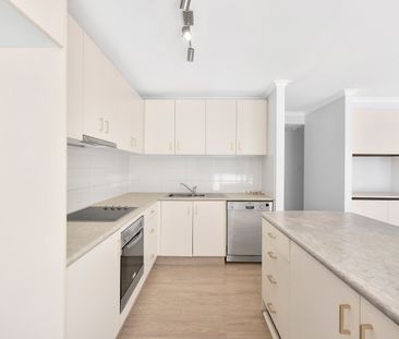 16/111 Rio Vista Boulevard, Broadbeach Waters QLD 4218 - Apartment ... - Photo 3