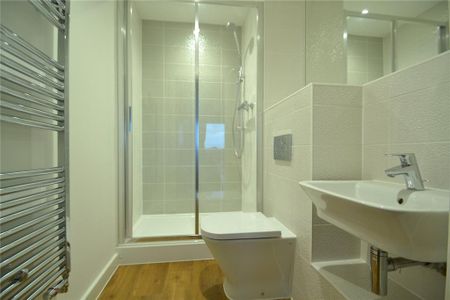 2 bedroom apartment to rent - Photo 5