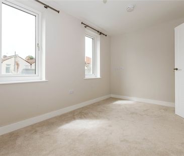 Mina Park Crescent, - Photo 3