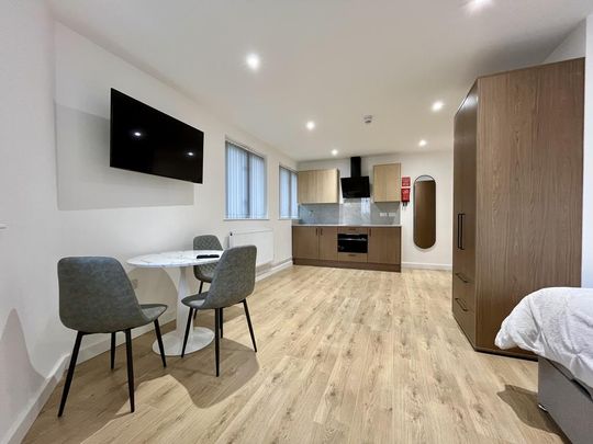 Studio to rent - Photo 1